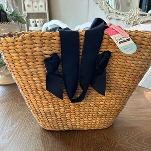 NWT Joules large straw tote with grosgrain ribbon straps.